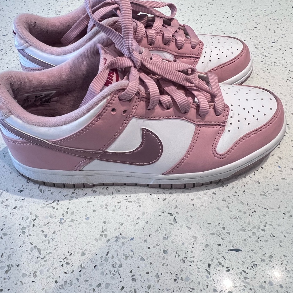 Nike Women's Pink and White Dunks Size 4.5 men 6 women